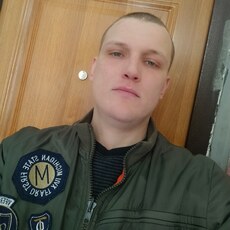 Веня, 32