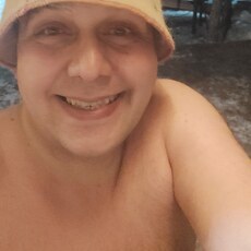 Сева, 43