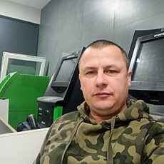 Ринат, 40