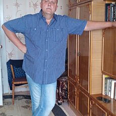 Валя, 49