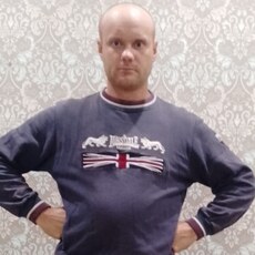 Илья, 33