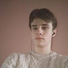 Аркадий, 23