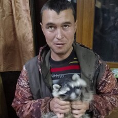 Ростислав, 33