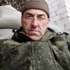 Лаврик, 49