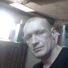 Радомир, 42