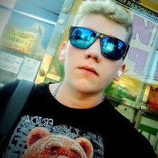 Дмитрий, 20