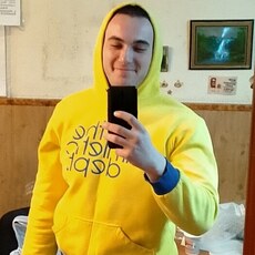 Макс, 26