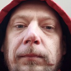 Виталя, 37