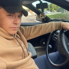 Аркадий, 23