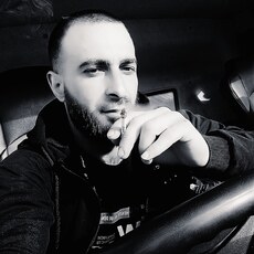 Тим, 28