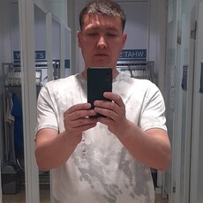 Макс, 36