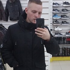 Яша, 27
