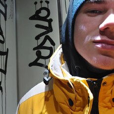 Гена, 24