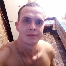 Юра, 31