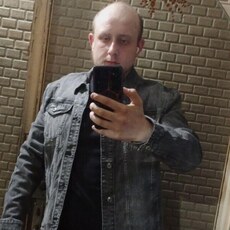 Виктор, 26