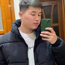 Максим, 31