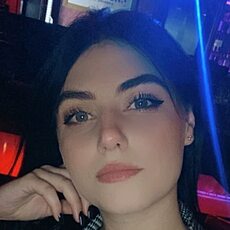 Есения, 19