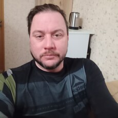 Радомир, 42