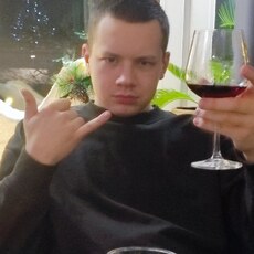 Анатолий, 23