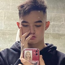 Витя, 22