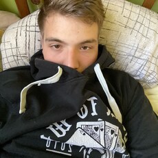 Григорий, 23