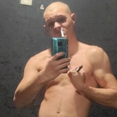Паша, 23
