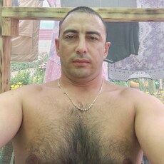 Тёма, 34