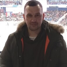 Ден, 42