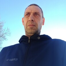 Виктор, 44