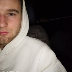 Веня, 24