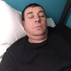 Толя, 40