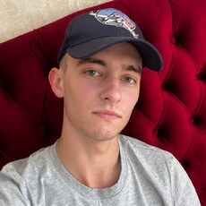 Юрий, 21