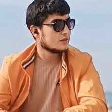 Юрий, 24