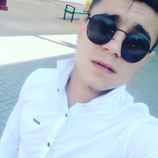 Анатолий, 24