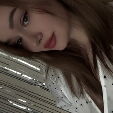 Виктория, 22