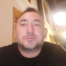 Валентин, 45