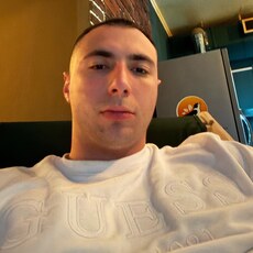 Евгений, 28