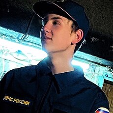 Анатолий, 19