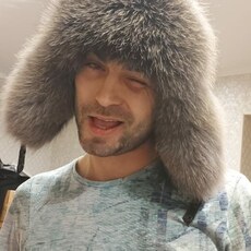 Валентин, 35