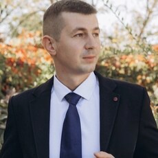 Вася, 33