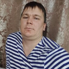 Сева, 33
