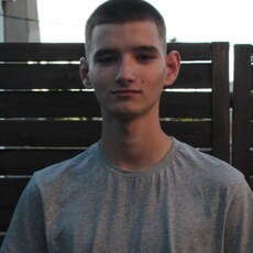 Паша, 22