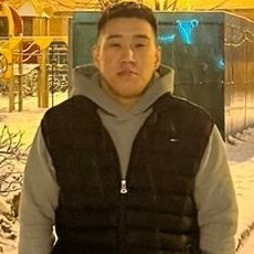 Валентин, 24