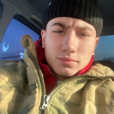Анатолий, 24