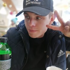 Вася, 27