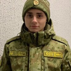 Толя, 20