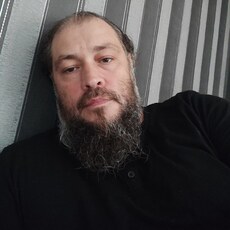 Валентин, 48