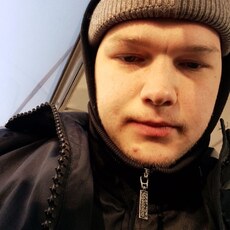 Михаил, 24