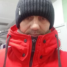 Виктор, 40