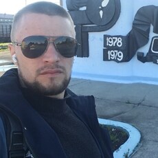 Вадик, 32